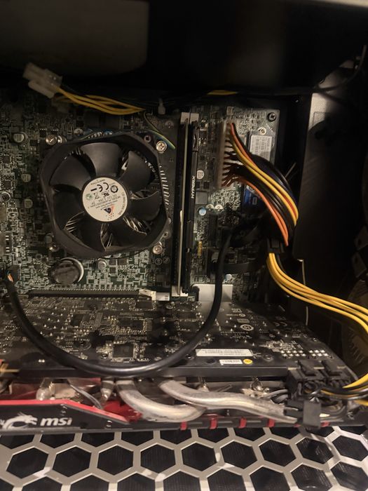 Komputer do gier sprzedam lub wymienie za kierownice do gier logitech g29