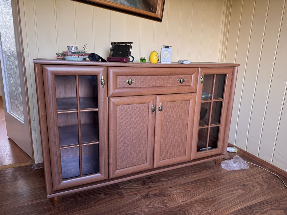 Zestaw: szafa, witryna i komoda