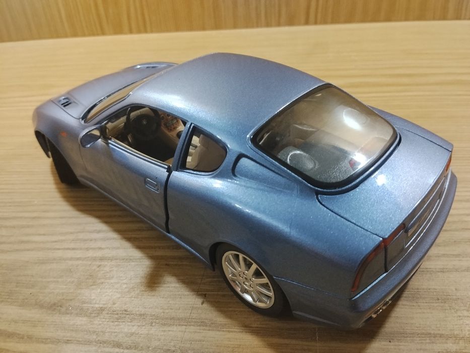 Модель машины авто Maserati 3200 gt 1998 1:18 burago Мазерати Металл
