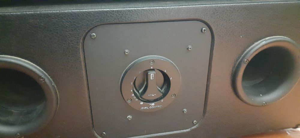 Басовий комбік Ampeg BA 300-115