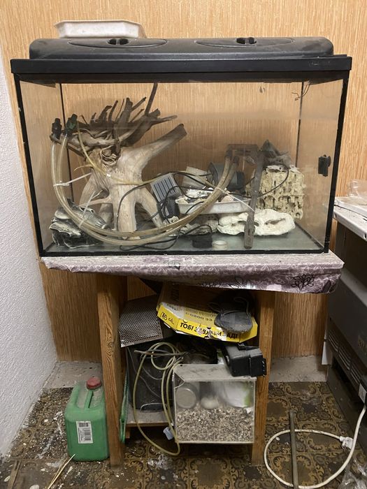 Аквариум з обладнанням та декором на 134л   80х48х35см