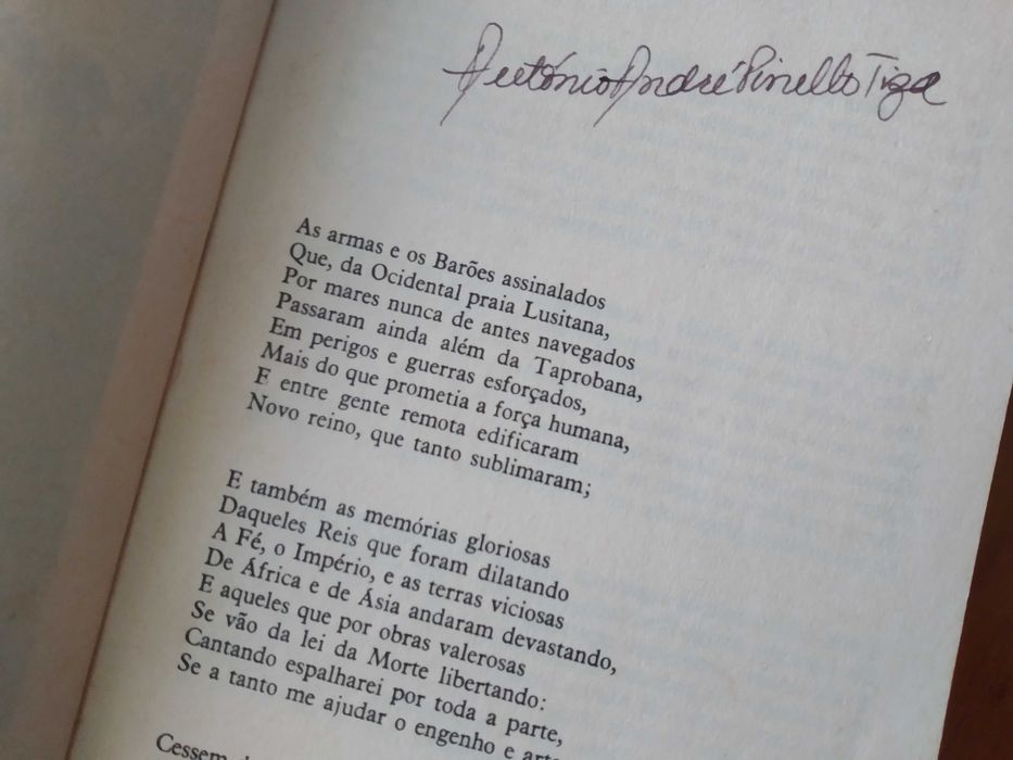 (PORTES GRÁTIS) Os Lusíadas, de Camões. Posse de António Pinello Tiza.
