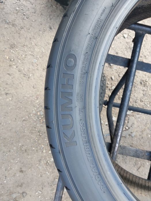 Opony 245.45.20 Kumho