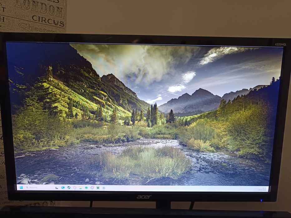 Dwa monitory Acer K222HQL + stojak Edbak SVA01