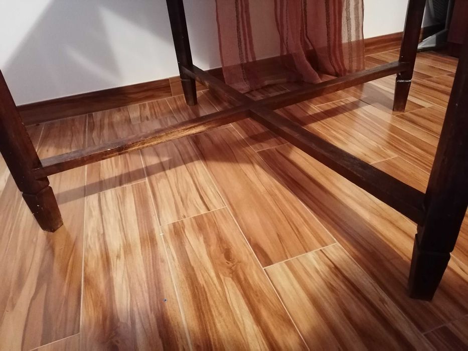 Vendo mesa antiga