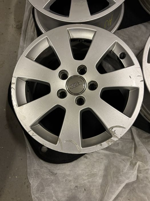 Sprzedam felgi Audi 5x112