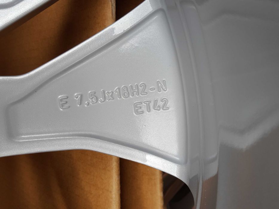 Alufelgi 18 5x112 Audi A3 A4 A6 Q2 Q3 8Y0 Nowe Oryginalne ! 820#