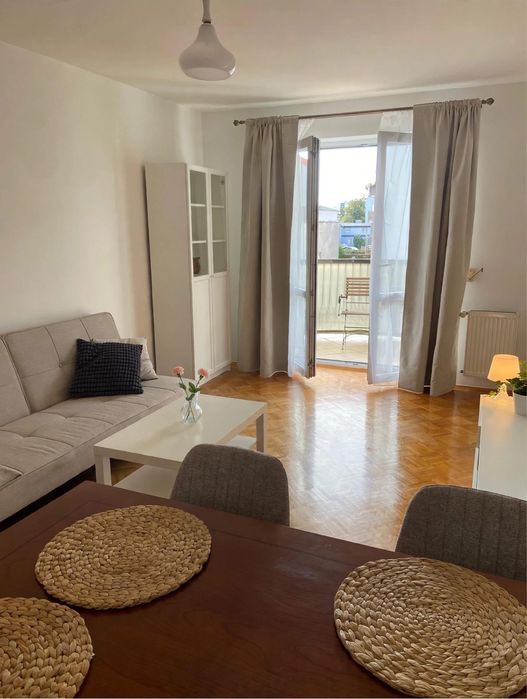 Odświeżone, umeblowane 48,5 m² z garażem – CENTRUM