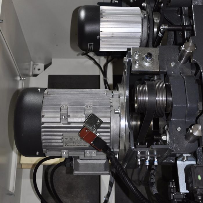 Esquadrejadora - Sicar C40 - Nova