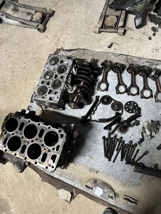 Двигун в розборі VR5 2.3(AGZ) Vw Golf 4/Bora/Passat B5  розборка
