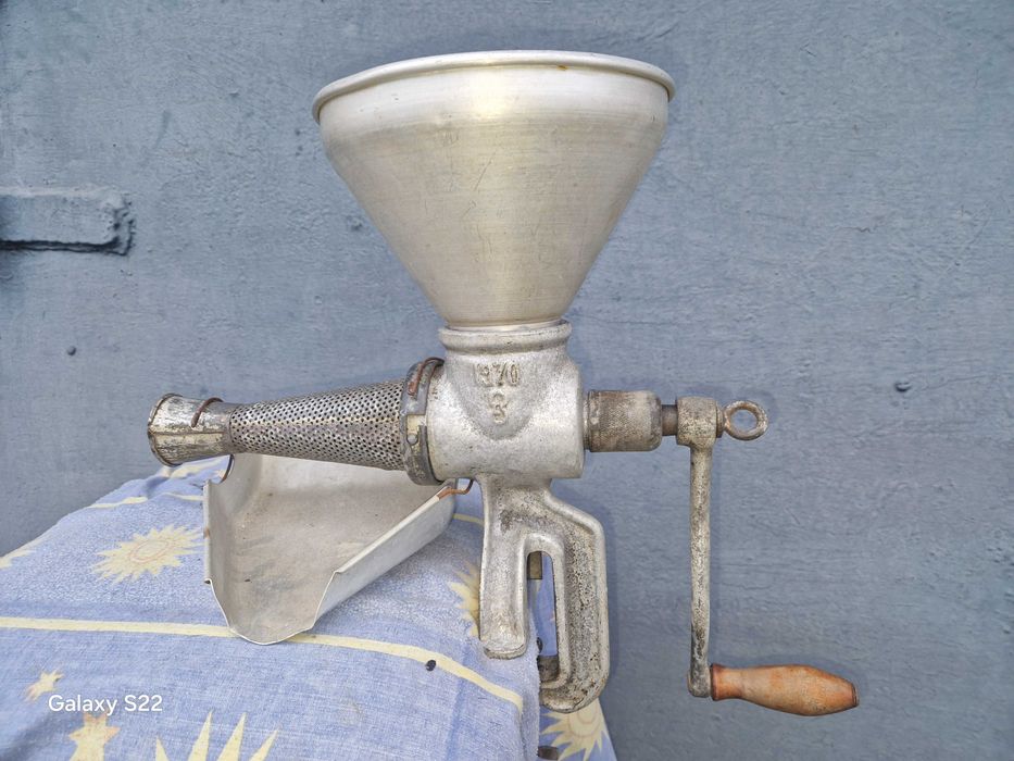 Соковыжималка ручная 1970 г. выпуска.