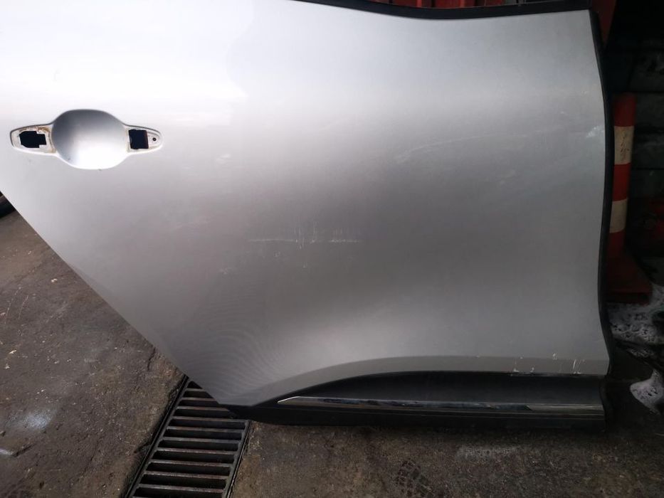 RENAULT SCENIC IV / 4 PORTA TRÁS DIREITA - PT450