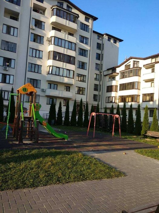 Продаж просторої 2 кімнатної квартири у Винниках по вул. Лисика