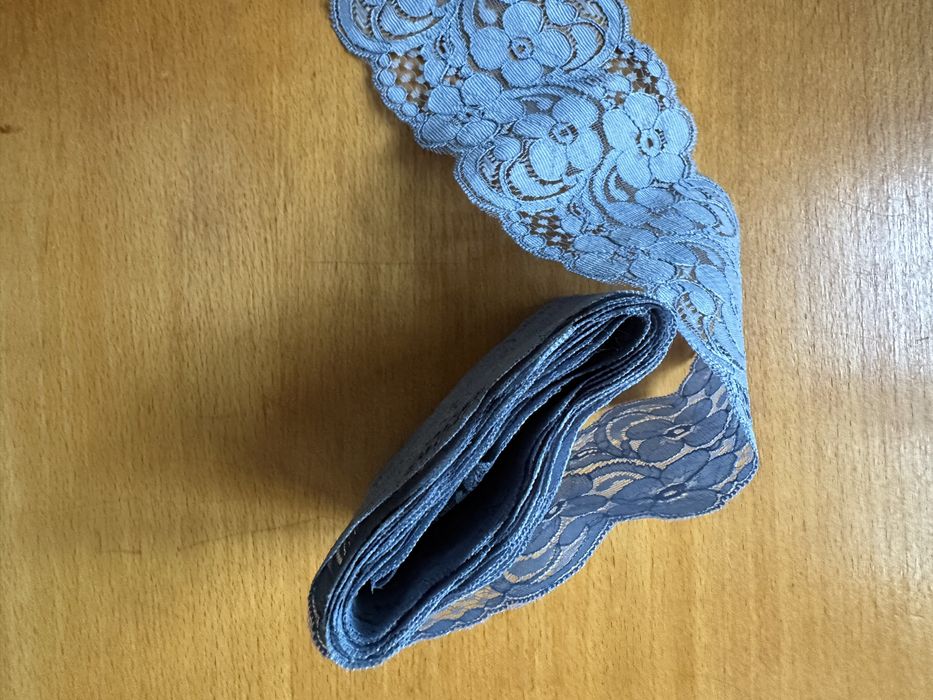 Renda nova muito bonita