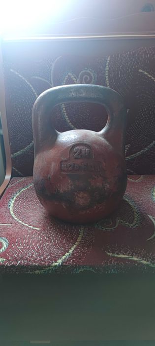 Продам гири 16кг и 24кг