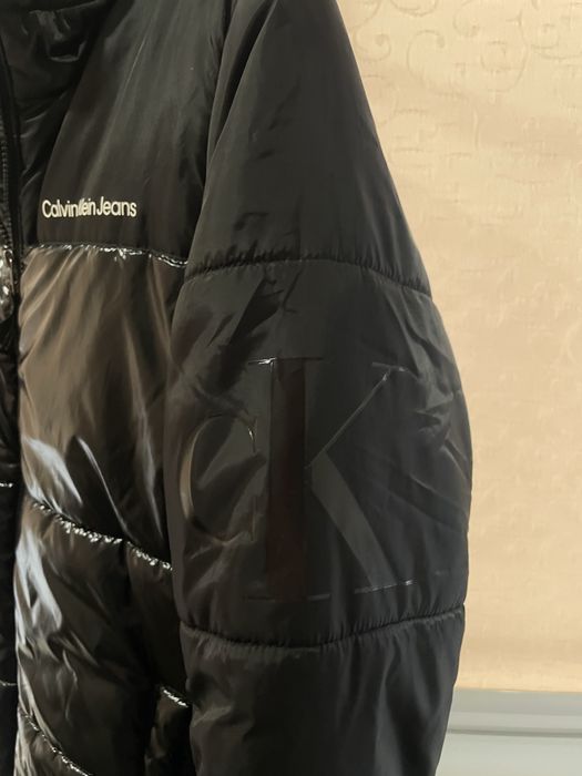 Оригінальна куртка Calvin Klein унісекс.