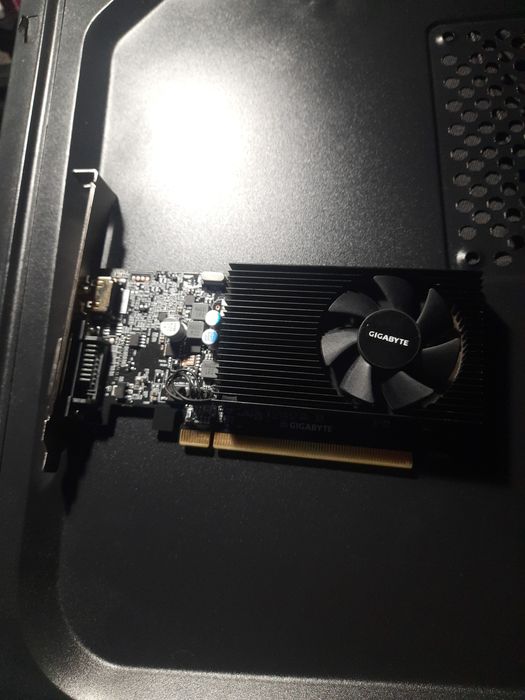 відеокарта GeForce GT 1030