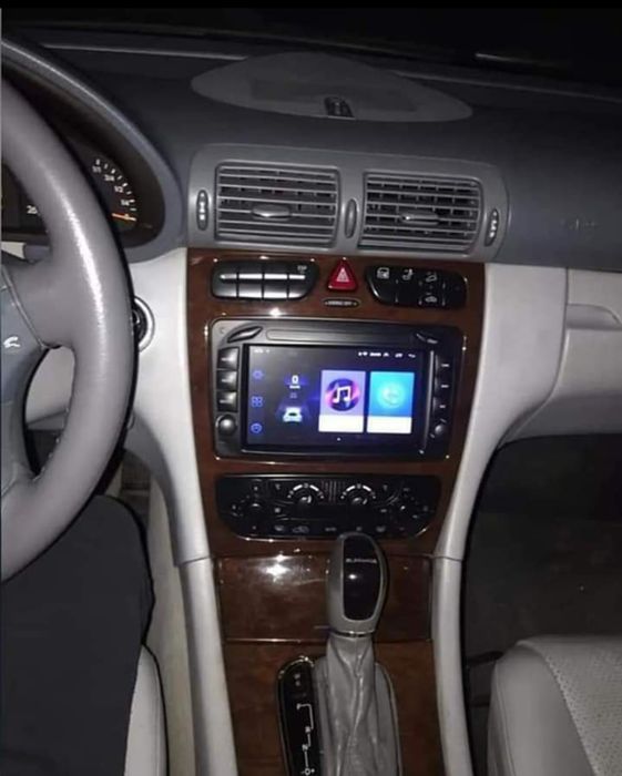 Rádio Android 14 com GPS Mercedes W203/W209 (Artigo Novo)