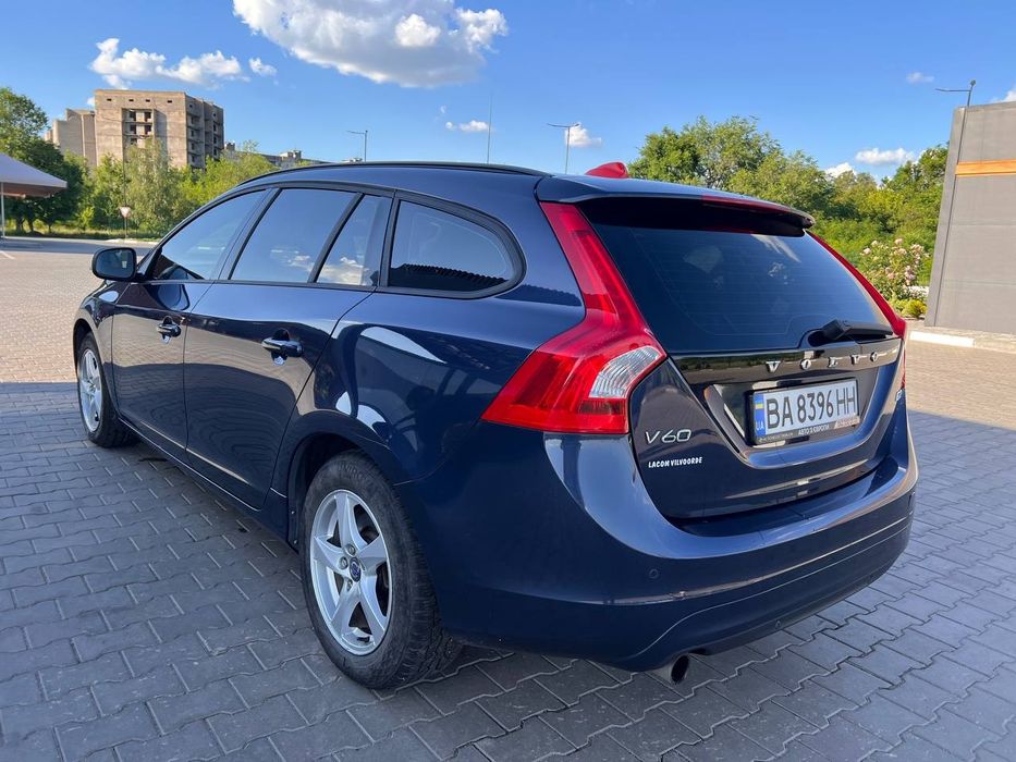 Продам власний Volvo V60 1.6 disel. Надійний французький двигун. Машина в гарному стані.