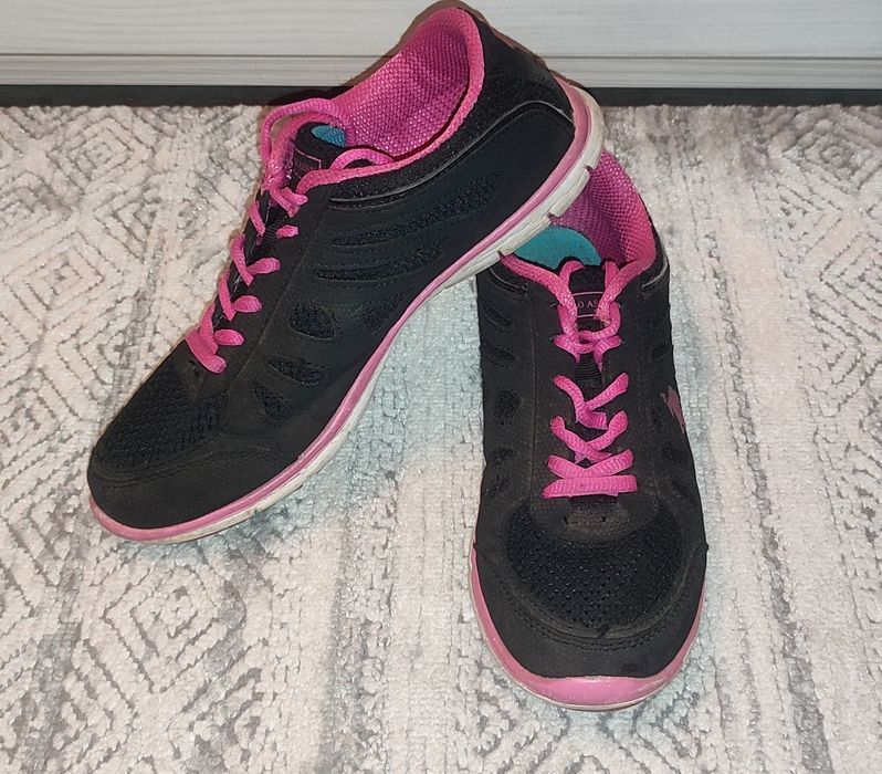 Buty U.S. Polo Assn. r. 37 / 24 cm