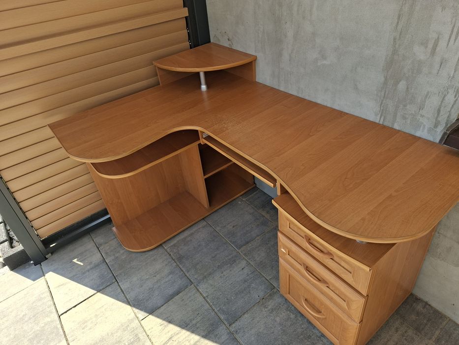 Biurko narożne 150x100 z nadstawką