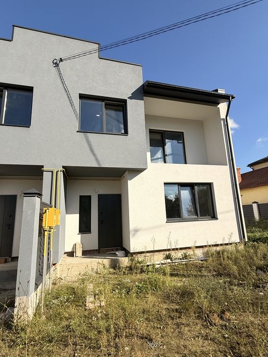 Продаж котеджу в Зимній Воді