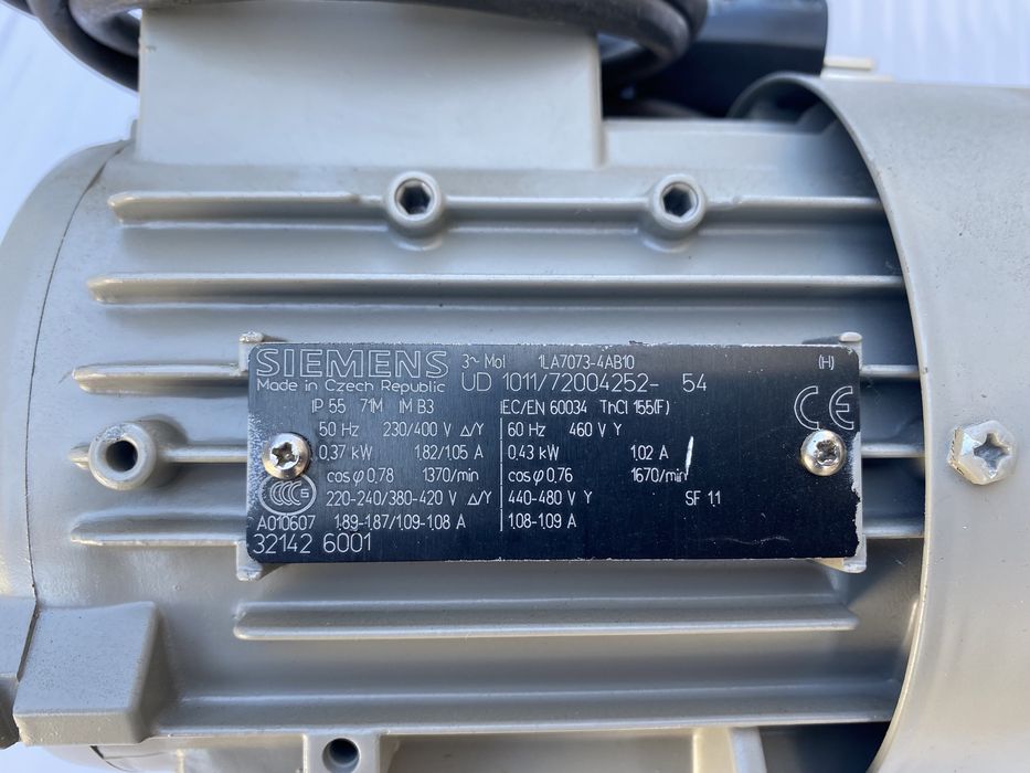 Motor com ventoinha