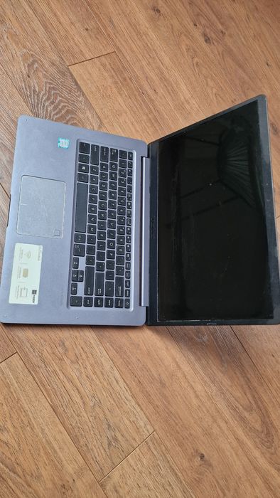 ASUS VivoBook R520UA INTEL I3 8 GEN nie uruchamia się