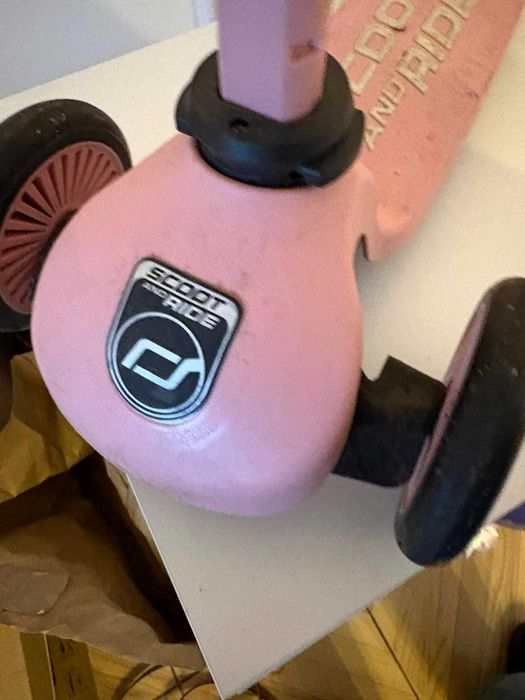 Hulajnoga Scoot And Ride Różowa 2 w 1 jeździk i hulajnoga