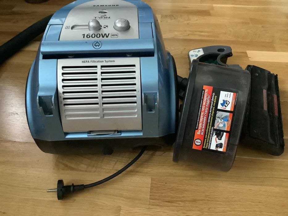 Пилосос  "Samsung 1600w"