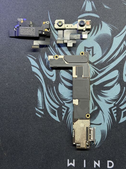 Материнська плата iphone 12 mini чиста донор