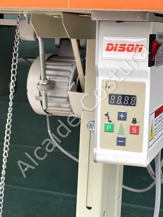 Máquina de costura industrial de triplo Arrasto Braço