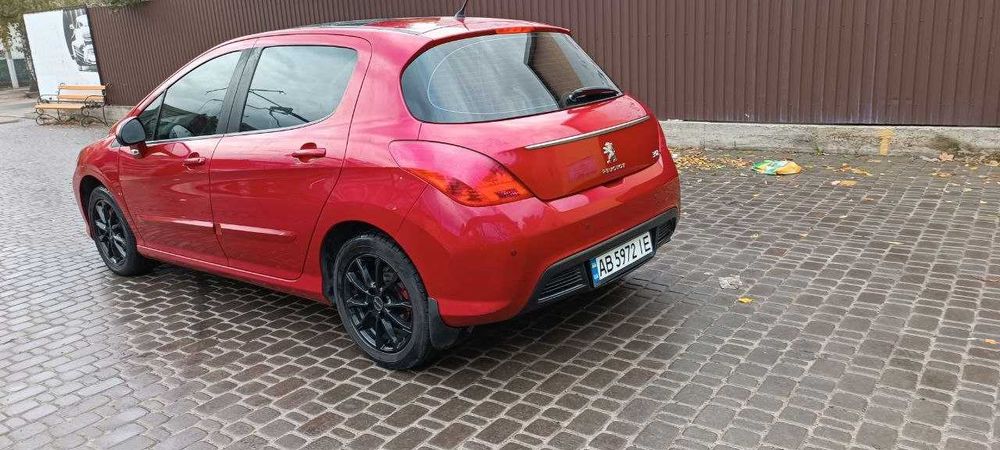 Продам власний Peugeot 308, 2011 р., автомат