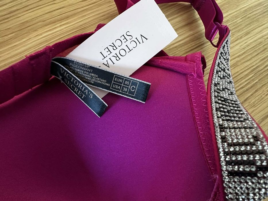 Komplet bielizny Victoria’s Secret C85 85C stanik + stringi 36C