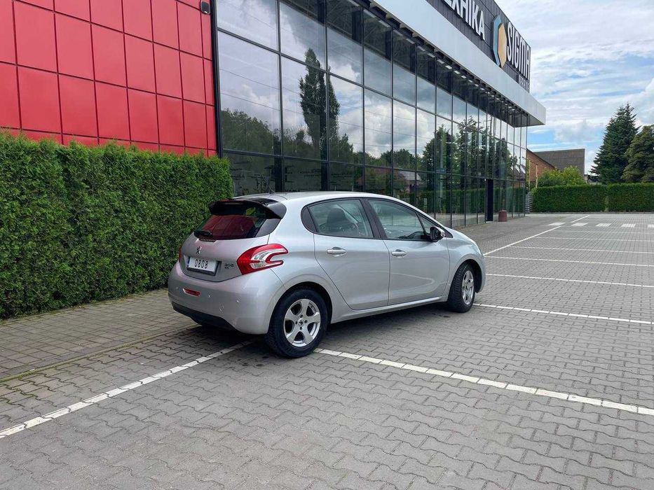 Peugeot 208 2014