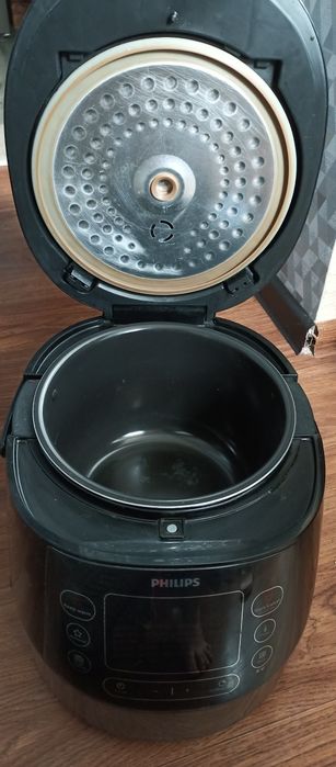 Мультиварка пароварка Philips HD4749/70