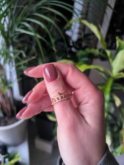 Pierścionek z koroną z cyrkoniami, w kolorze złotym/różowym złotym