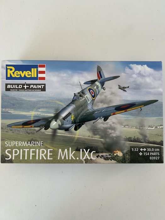 Samolot Spitfire Mk.lXc Supermarine model do sklejenia Revell 03927