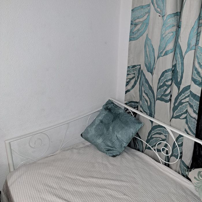 Cama solteiro com colchão