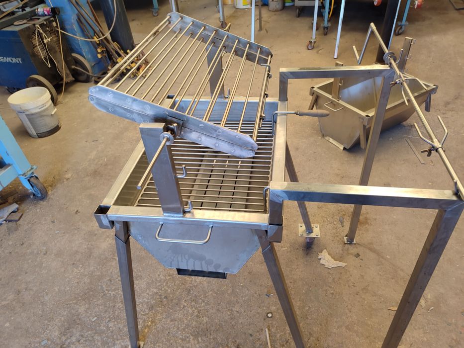 Churrasqueira inox para pernil