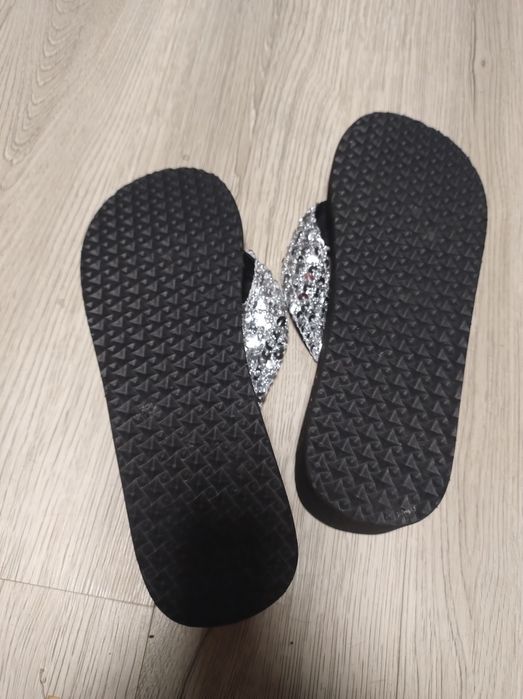 Klapki damskie nowe bez metki