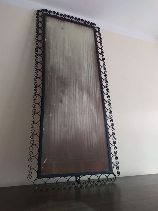 Stylowe zamglone lustro w metalowej ramie, metaloplastyka Vintage Boho