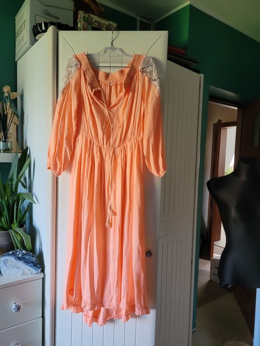 Sukienka M długa vintage z koronką