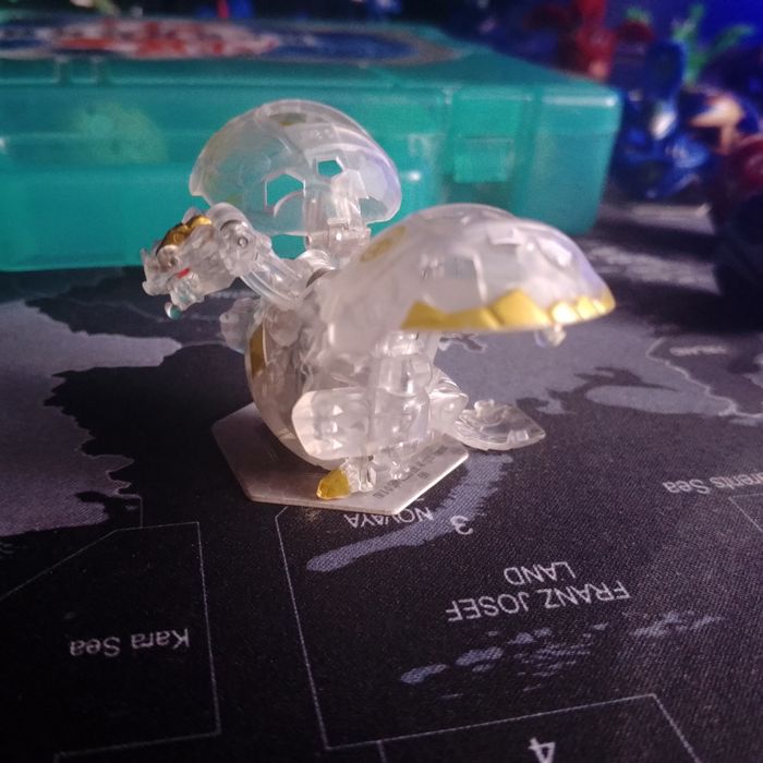 Bakugan battle brawlers figurki + pudełko