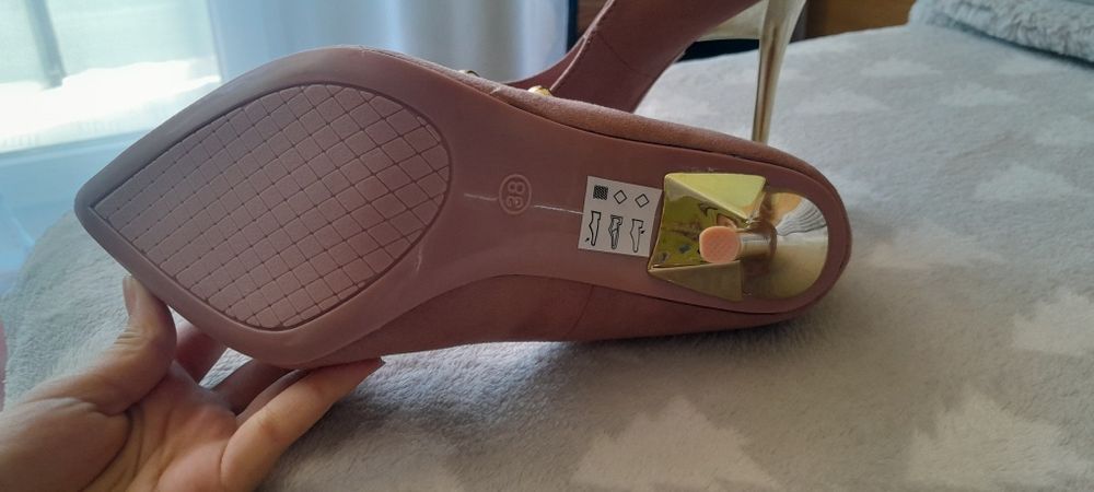 Buty na szpilkach