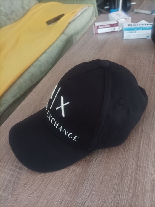 Бейсболка Armani Exchange