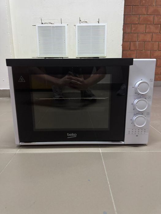 Електрична духова шафа Beko