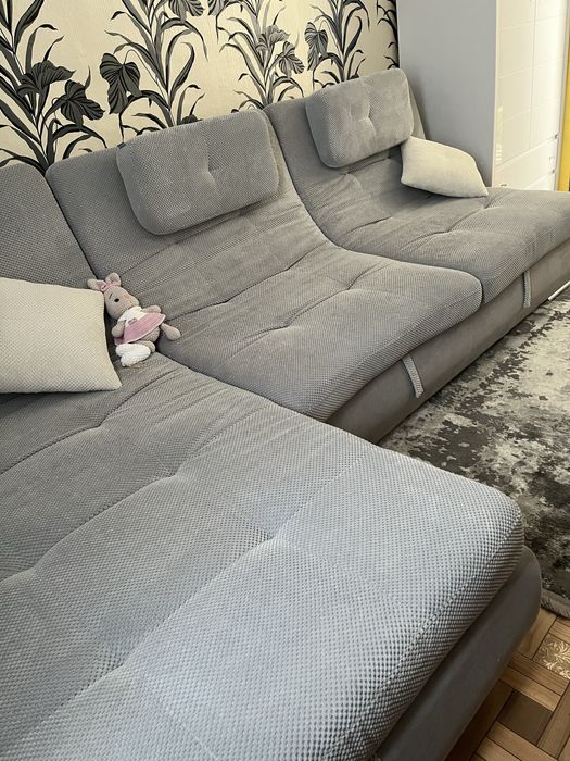 Продам, б/у Диван - уголок, состояние нового.