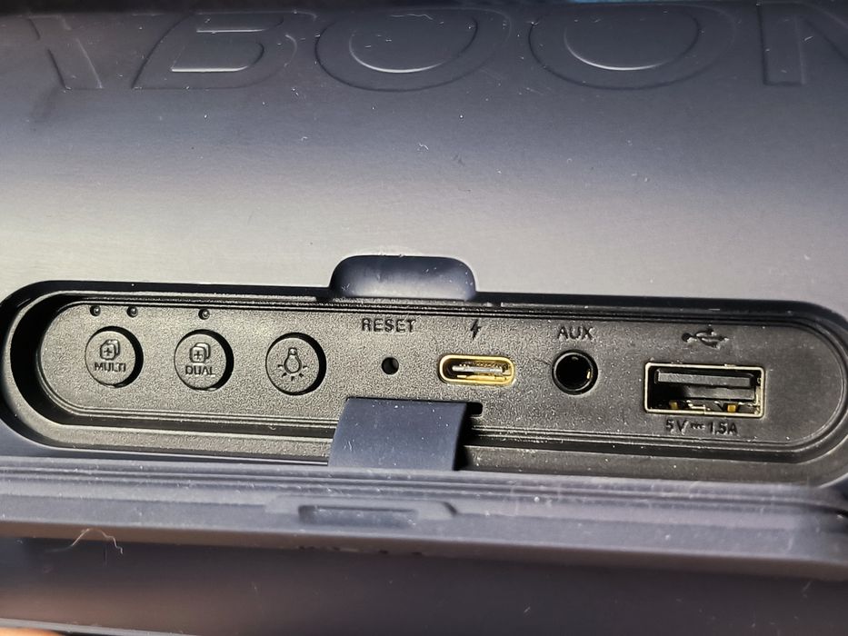 Калонка LG XBOOM Go PL7
Продаю свою колонку LG