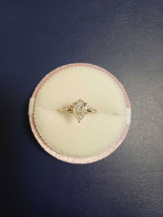 Anel de diamante